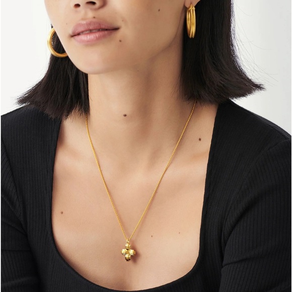 Missoma 18k Gold Large Ridge Cross Necklace Lucy Williams - Picture 3 of 7